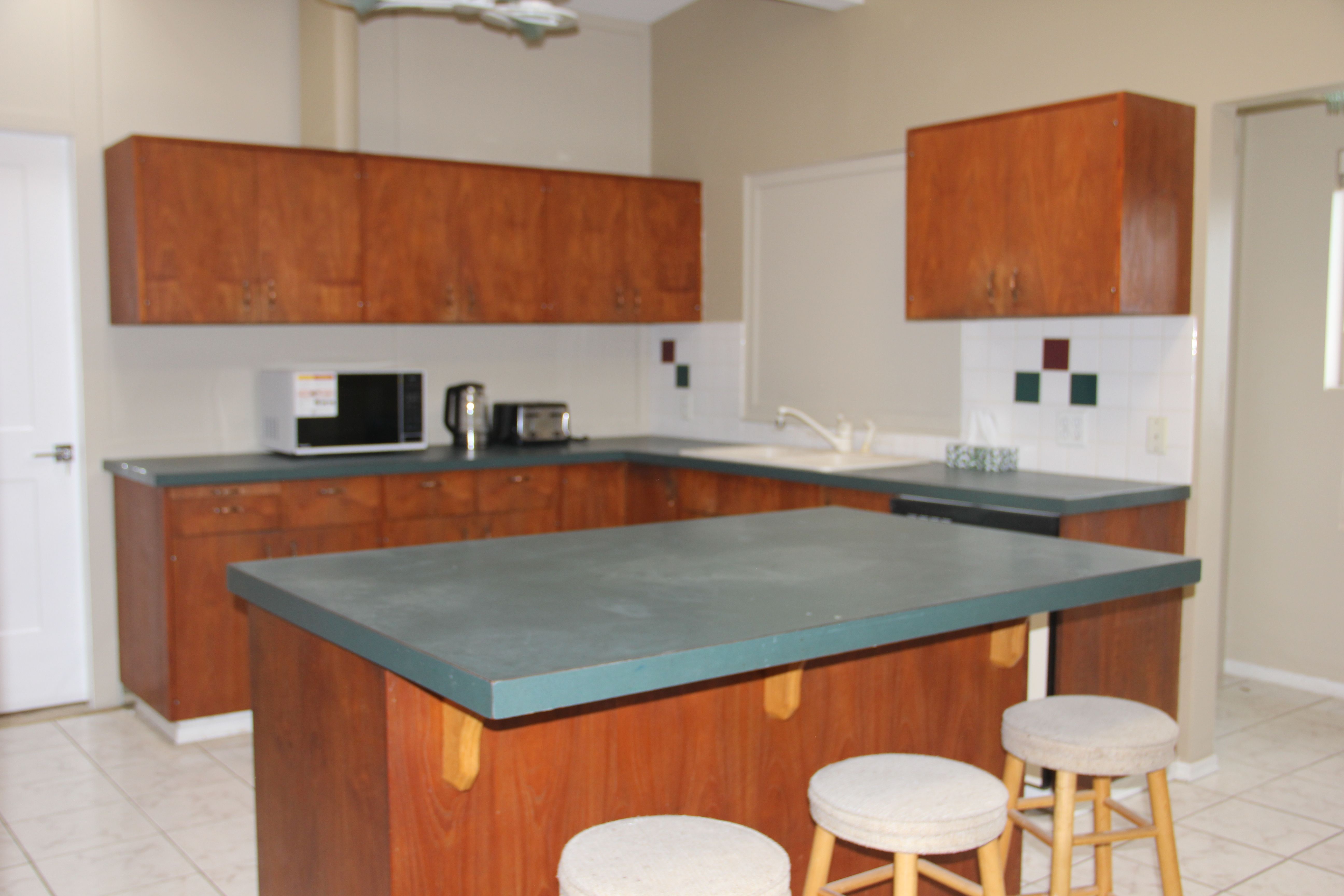 Large Furnished Room 4 for 2 People in Coquitlam near SkyTrain